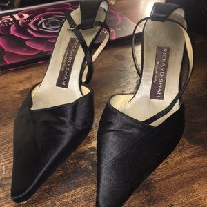 Rickard Shah dress heals